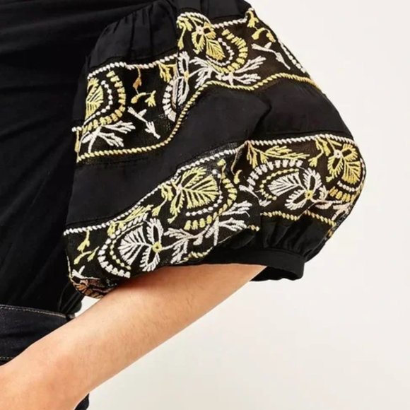 Free People Rock With It Shirt- Off Shoulder - Embroidered size Small PREOWNED - Picture 4 of 5